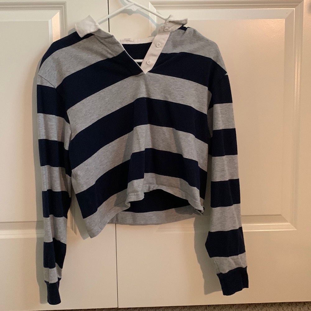 Evey Cropped top john galt brandy mellville navy blue white and gray